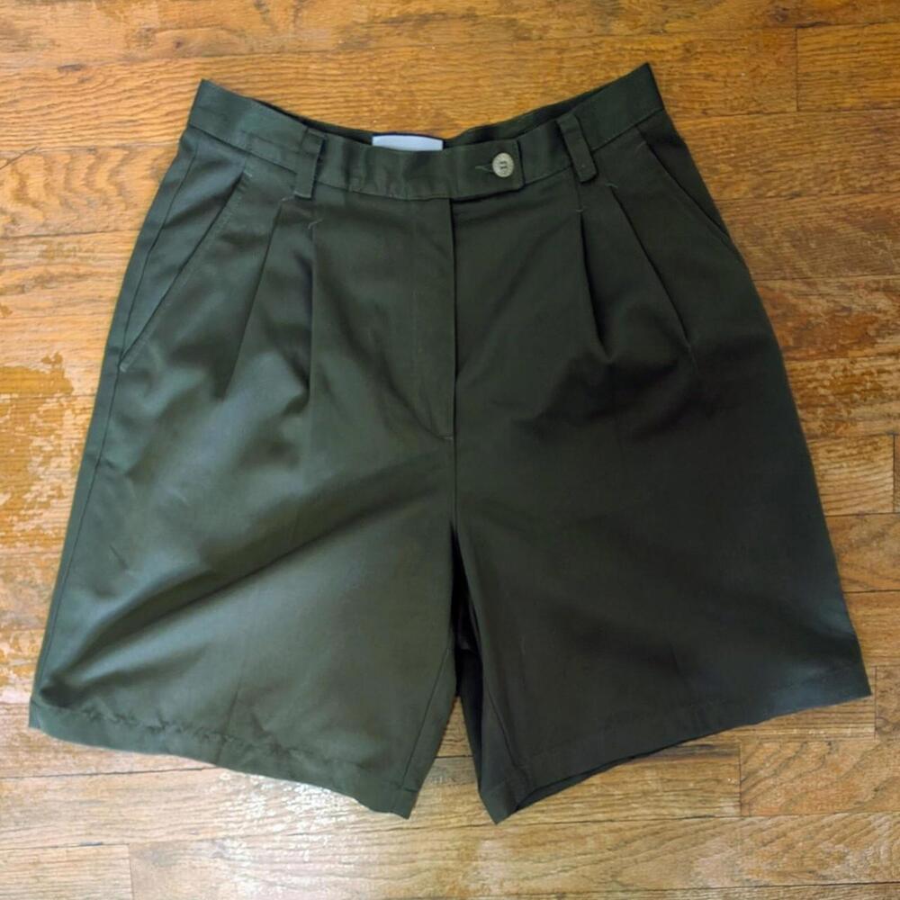 Liz Claiborne Liz Sport 1990s Olive High Waist Pleated Shorts Size 8